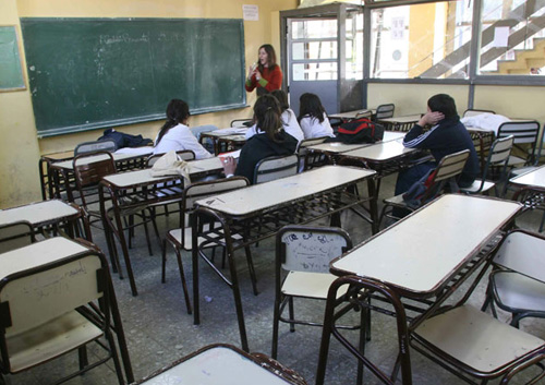 Secundaria: solo tres de cada diez la terminan