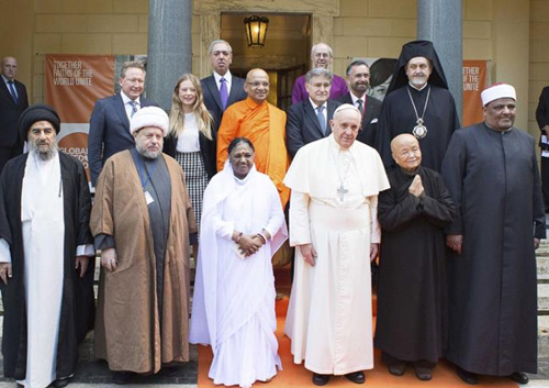 Líderes de diferentes religiones firman un documento contra la esclavitud