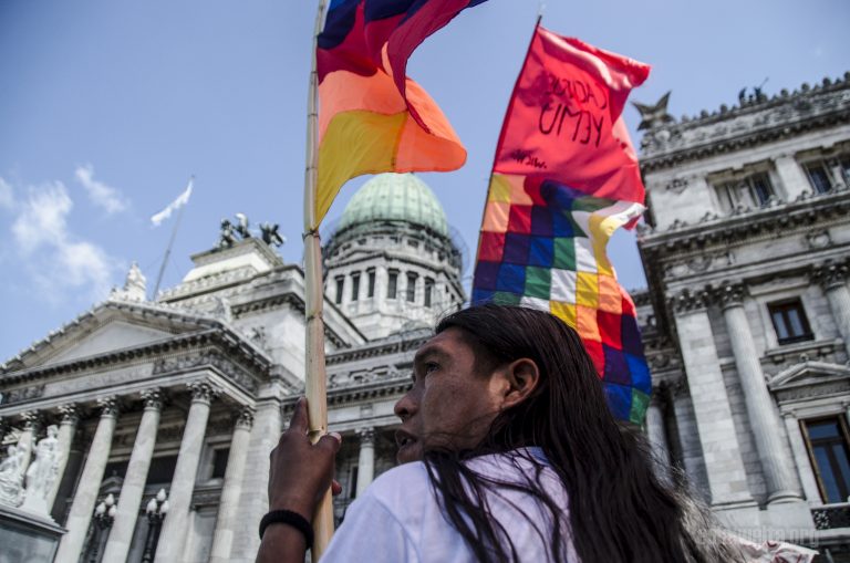 Media sanción a la ley de emergencia territorial indígena