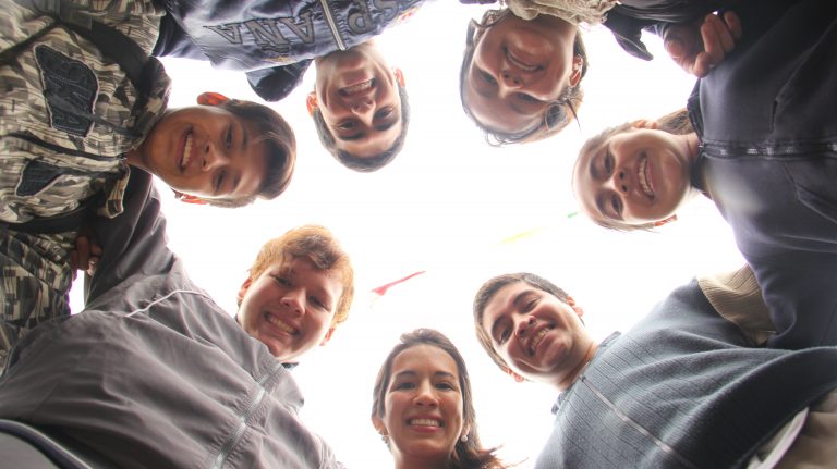 «Dios se alegra de ver a un joven feliz»