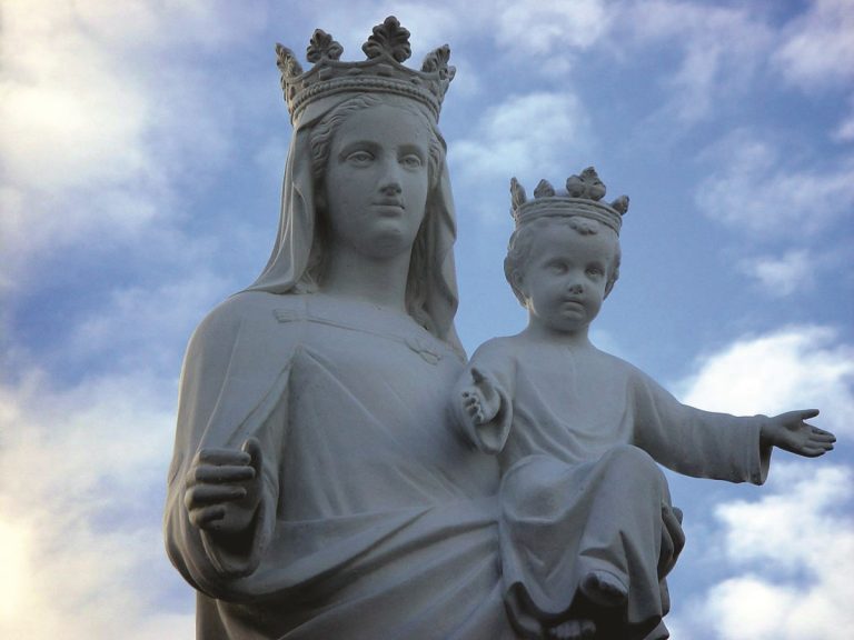 «Todas las generaciones me llamarán feliz…»