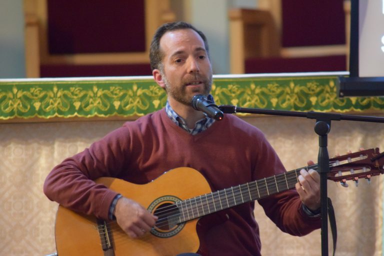 “Hoy la crisis no es de fe, es de amor”