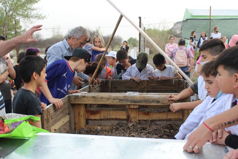 Newen Ñuke Mapu: Fuerza Madre Tierra