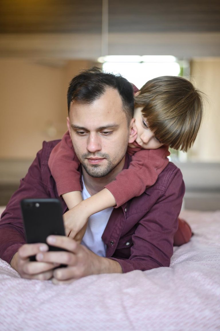 «Mirame cuando te hablo»
