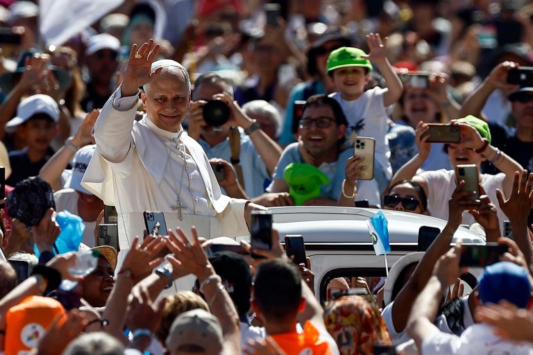 “La paz sea con ustedes”