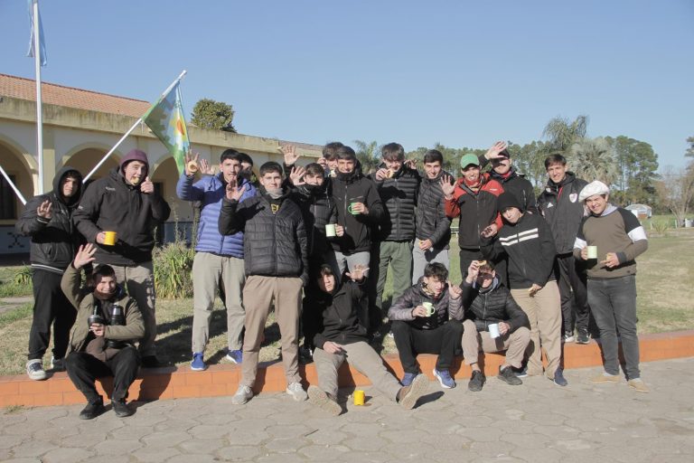 «Entramos siendo compañeros, salimos siendo hermanos»