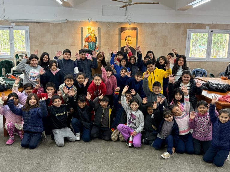 Casa, Colegio, Capilla y Club