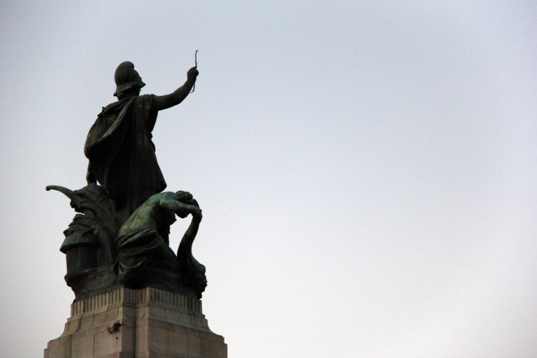 De espaldas a la Patria